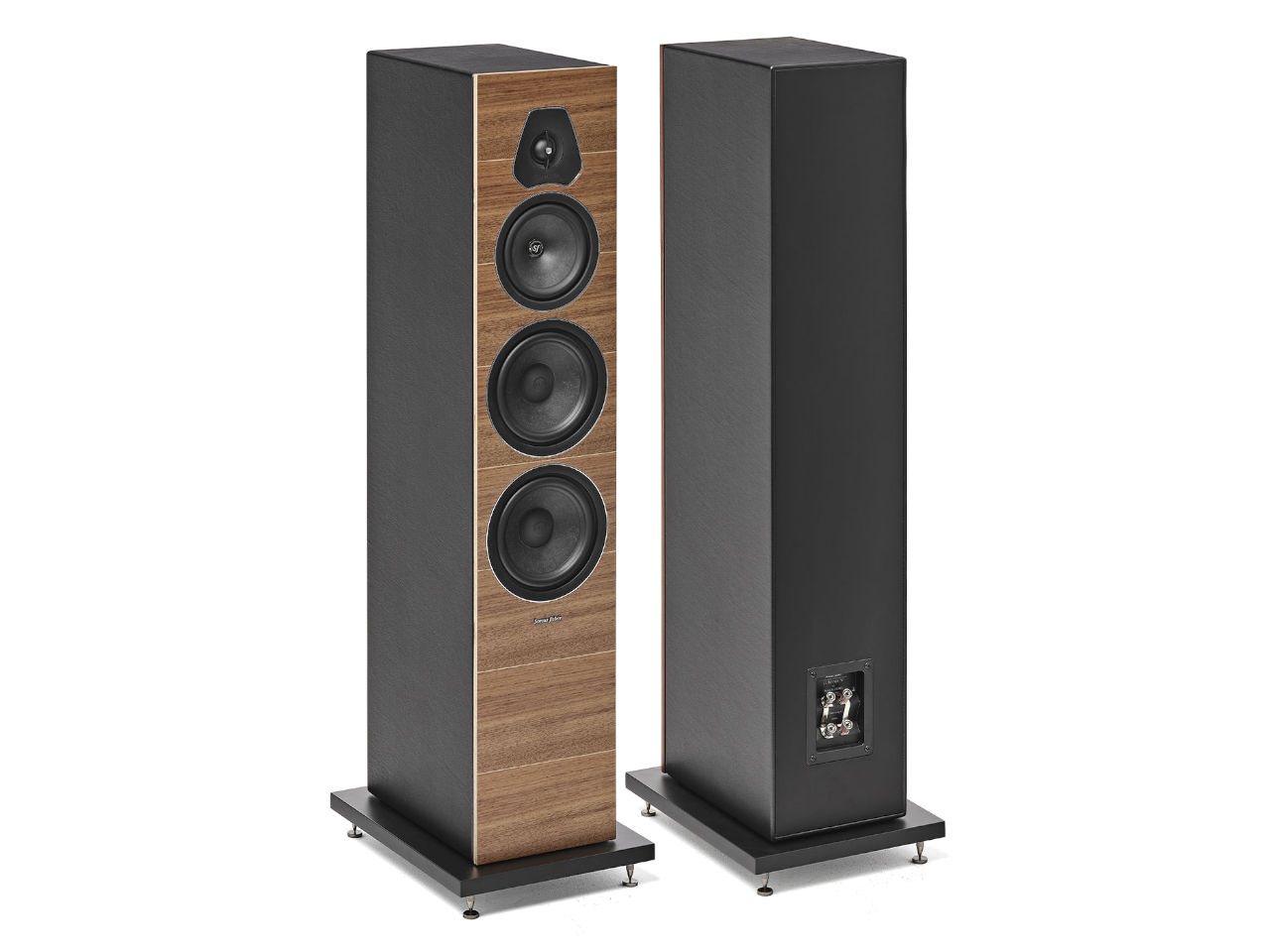 Sonus Faber Lumina V orzech – dodatkowe ujęcie kolumny podłogowej