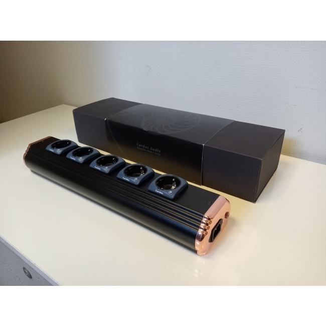 Cardas Nautilus Power Strip EU listwa zasilająca, używana