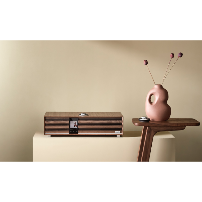 Ruark R410 orzech lifestyle 2