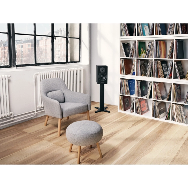 Dynaudio Emit 20 White – kolumny podstawkowe na fotografii produktu