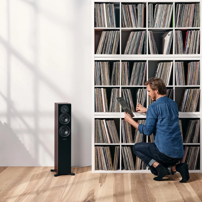 Dynaudio Emit 30 White – fotografia produktu