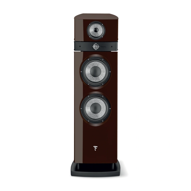 Focal Maestro Utopia Evo Hot Chocolate – zbliżenie górnej części kolumny z maskownicami
