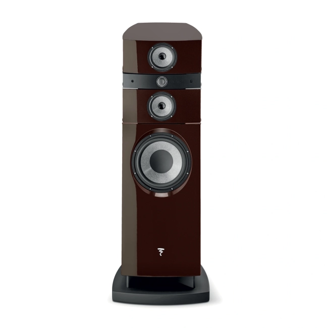 Focal Stella Utopia EM Evo Dark Walnut – zbliżenie na górne i średniotonowe moduły z maskownicami