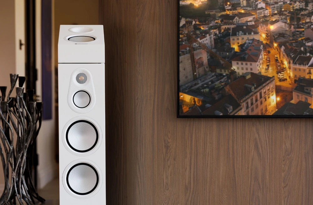 Monitor Audio Silver AMS 8G kompaktowa konstrukcja Dolby Atmos