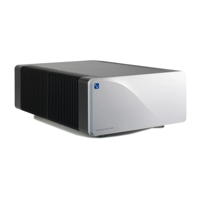PS Audio M800 | Końcówka Mocy Mono – pS Audio M800 perspektywa 3/4 pokazująca front oraz rozległe boczne żeberka chłodzenia