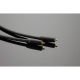 Transparent PLUS | Kabel sygnałowy RCA – zbliżenie wtyków RCA z pozłacanymi końcówkami