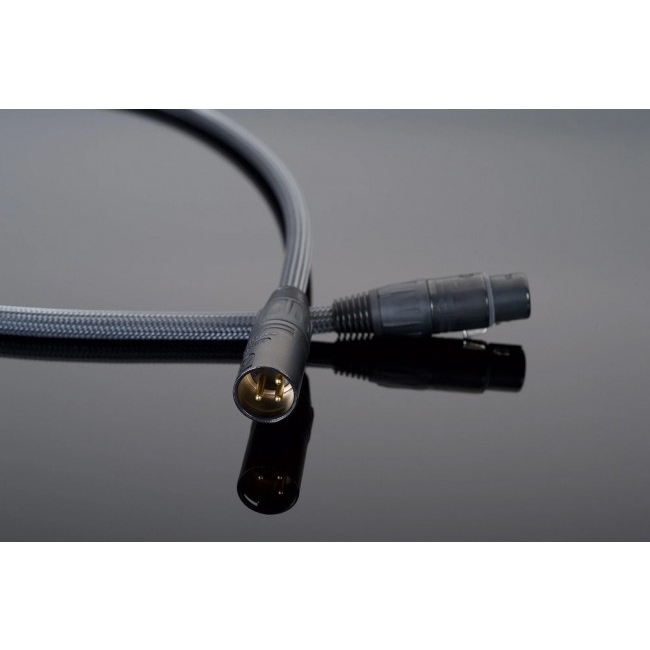 Transparent PREMIUM 110-ohm | Kabel cyfrowy AES/EBU – zbliżenie na pozłacane piny i wtyk XLR