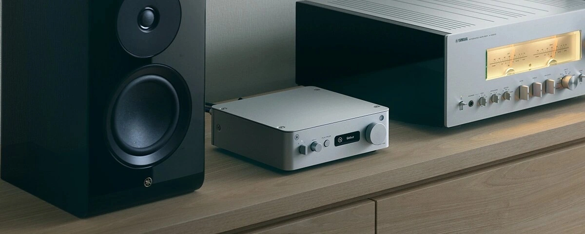 Yamaha WXC-70A Srebrny – lifestyle